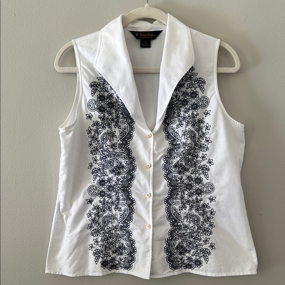 Brooks Brothers Supima Cotton White Sleeveless Button Down with Navy Embroidery - Picture 1 of 5